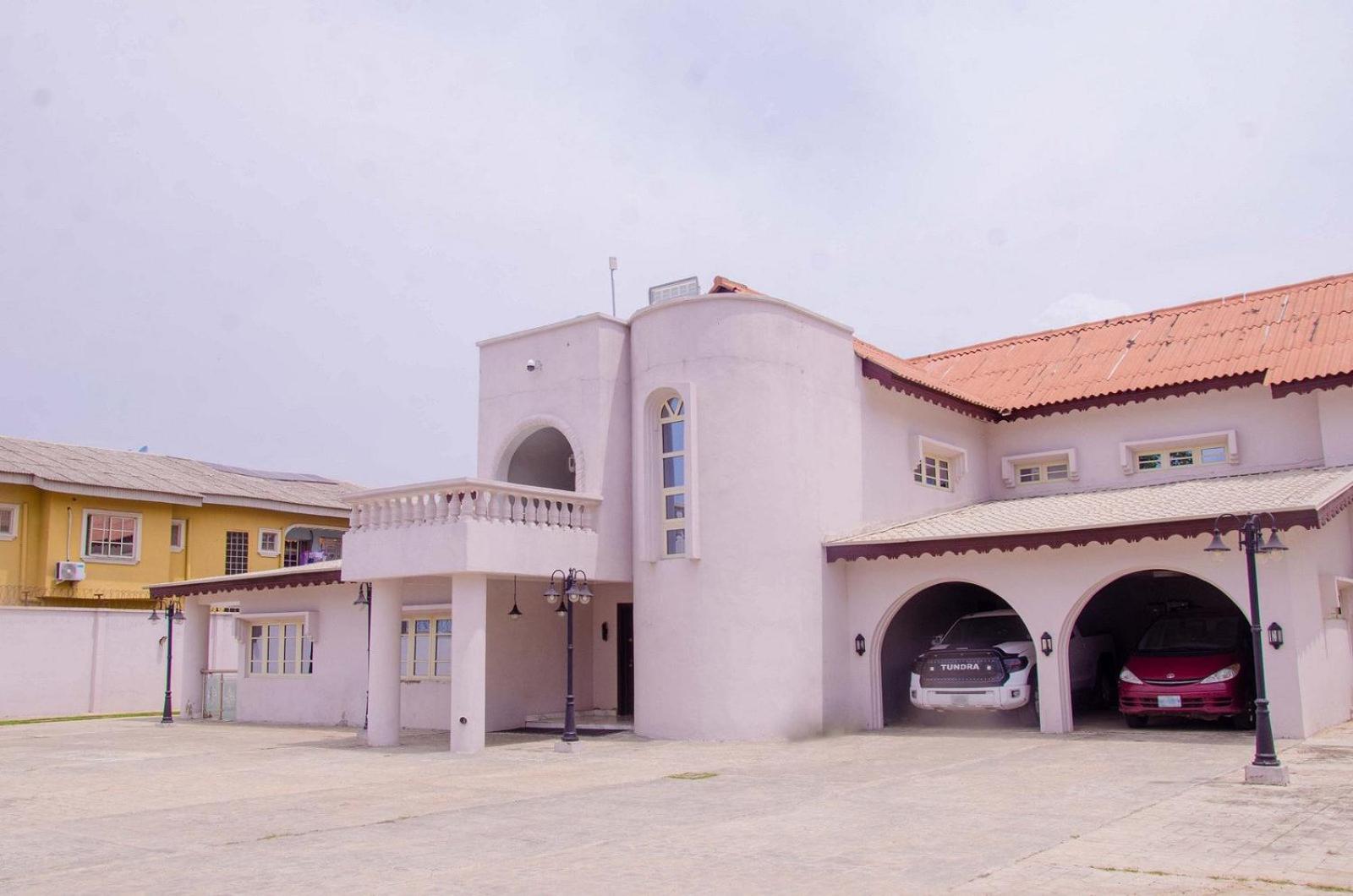 Lovely Four Bedroom Villa Ikorodu Exterior photo